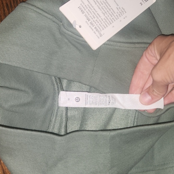 Lululemon Scuba High-Rise Mini Skirt NWT - Picture 4 of 7